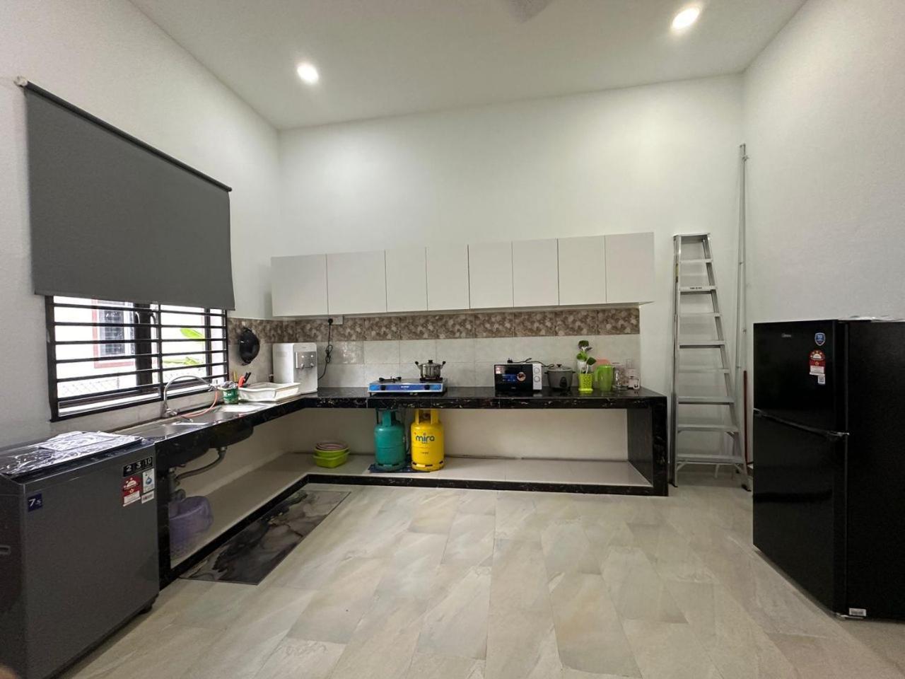 Homestay Kemaman Fyna08 Semi-D, 4 Bedrooms Dekat Pantai كِجال المظهر الخارجي الصورة